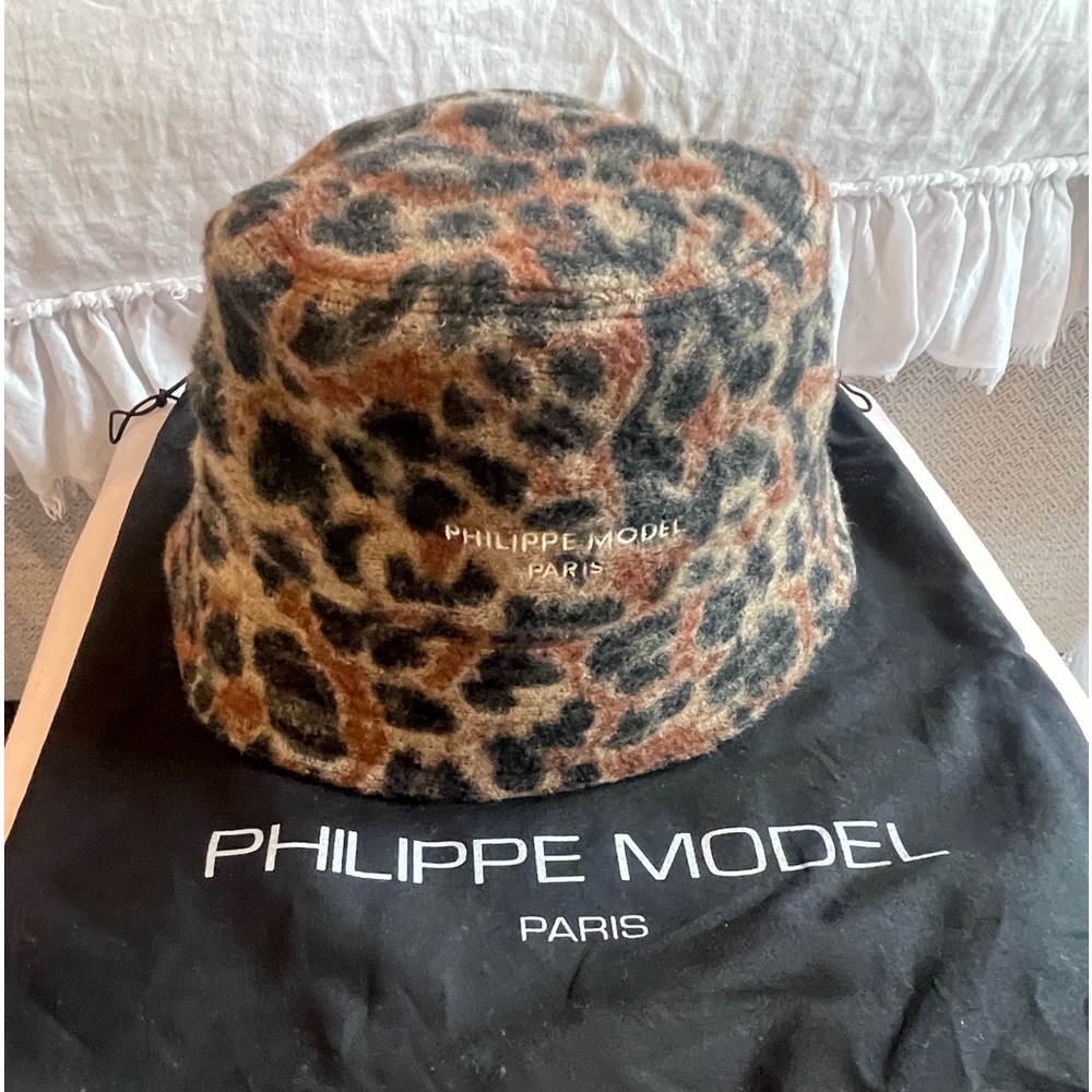 Bucket Hat - NWT